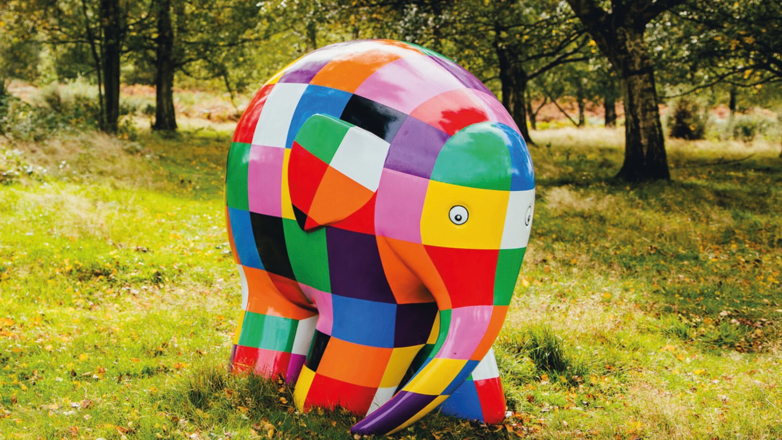 elmer sculpture in a field